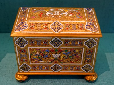 Jewellery box, Emile Philippe, Paris, c. 1873, gilt bronze, champleve and cloisonne enamel - Germanisches Nationalmuseum - Nuremberg, Germany - DSC03223