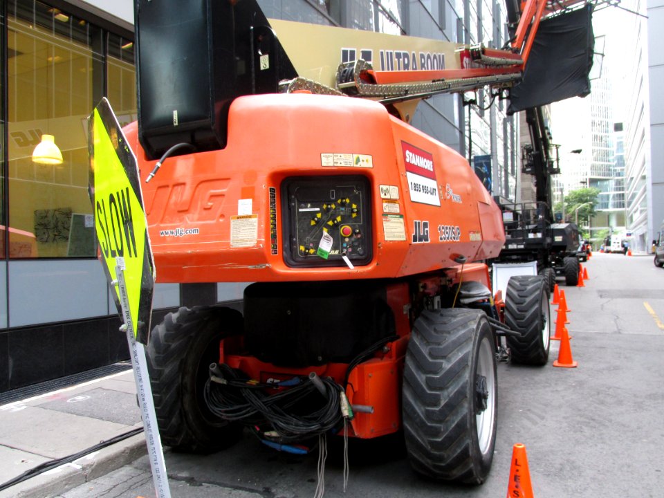 JLG Ultra Boom 1350SJP Stanmore SkyPower life 02