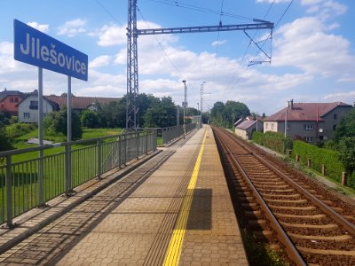 Jilešovice train stop (9) photo