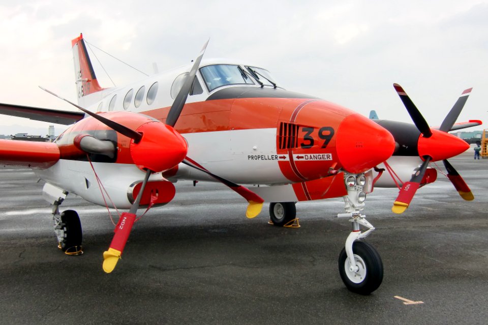 JMSDF TC-90 ashiya 20121124 122510