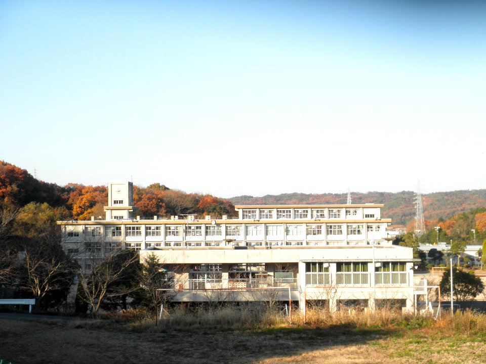 Jiyugaokahigashi Elementary School