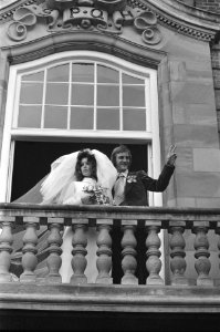 Johan Neeskens getrouwd met Marianne Schiphof in Heemstede heer en mevrouw Nees, Bestanddeelnr 927-3300