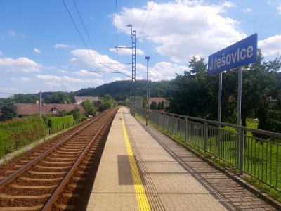 Jilešovice train stop (3) photo