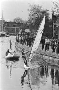 Johan van der Starre, winnaar van de vorige drie elfstedensurftochten op de Dokk, Bestanddeelnr 933-6129