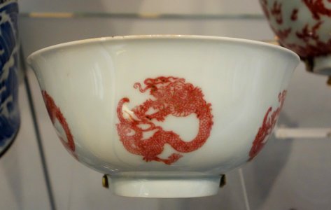 Jingdezhen bowl, China, Qing dynasty, Kangxi period, 1762-1722, porcelain, underglaze red - Royal Ontario Museum - DSC03817