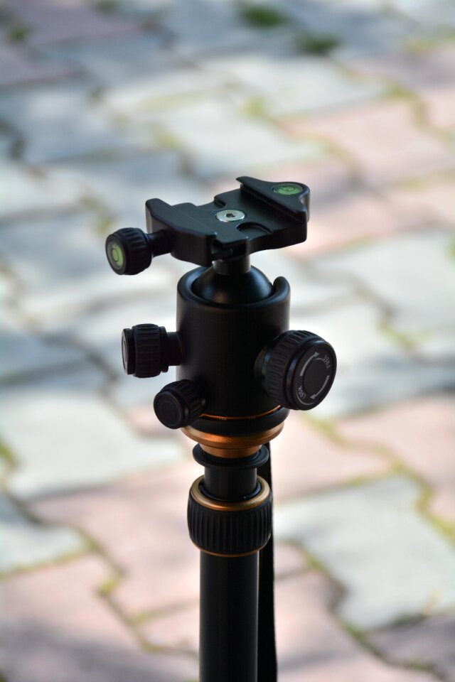 Ball head tripod head plate