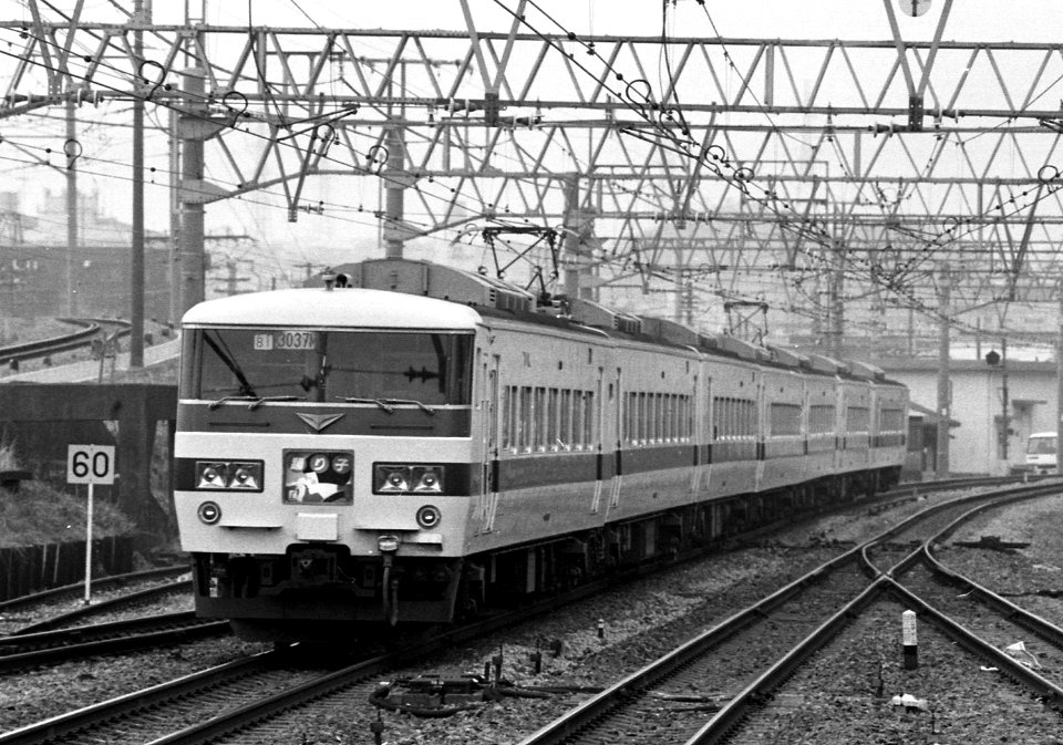 JNR 185-200 Odoriko2