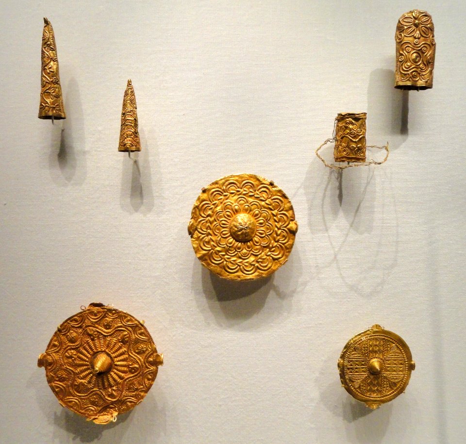 Jewelry, 1800s, Guinea Coast, Ghana, Asante people, gold - Cleveland Museum of Art - DSC08758
