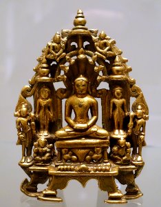 Jina Parsvanatha with entourage, Gujarat, Western India, 12th century AD, brass - Ethnological Museum, Berlin - DSC01587