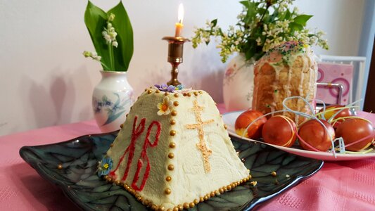 Table eggs christ is risen photo