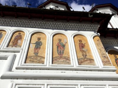 Jiu church detail Solon