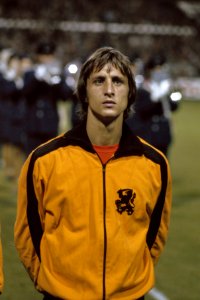 Johan Cruijff in trainingspak Nederlands Elftal , kop, Bestanddeelnr 254-9362