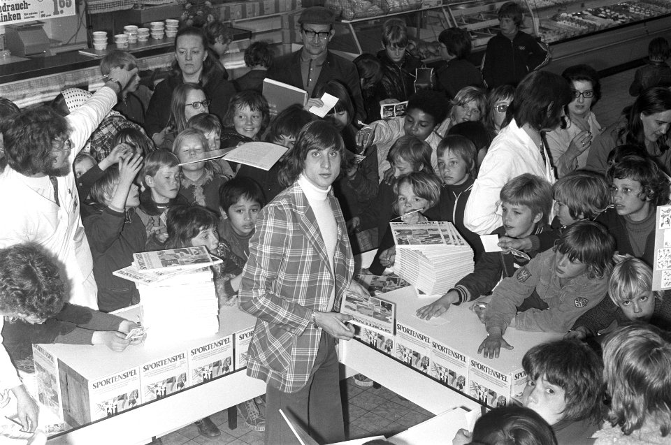 Johan Cruyff en fans, Bestanddeelnr 925-5605