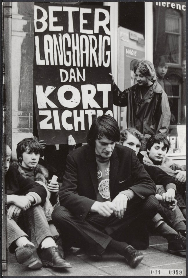 Jeugd, protesten, mode, Muller Peter J. johan verhulststraat, hitweek, Bestanddeelnr 044-0999