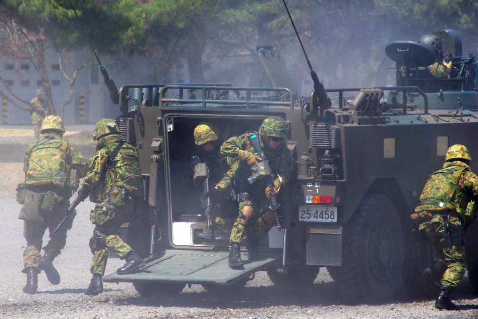 JGSDF Type96 APC 20120408-03