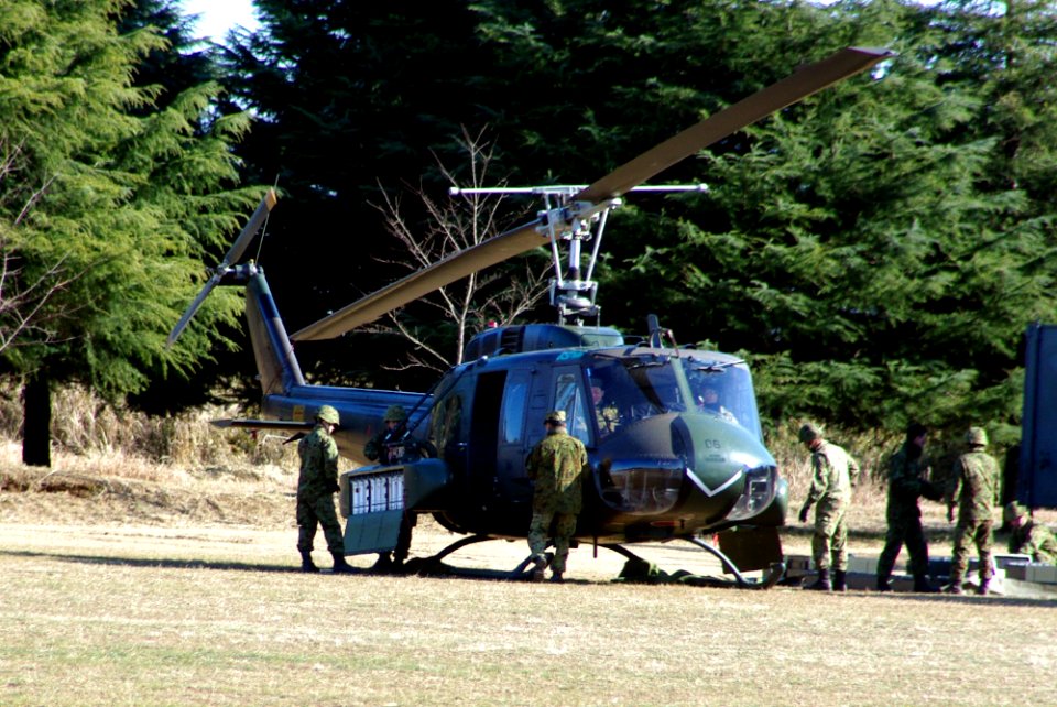 JGSDF UH-1H & Type87 mine dispenser 20100110-02