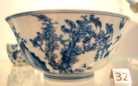 Jingdezhen bowl, China, Qing dynasty, Kangxi period, 1662-1722, porcelain, underglaze blue - Royal Ontario Museum - DSC03772 photo