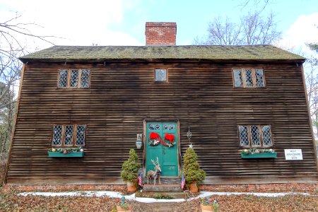 John Moore House, c. 1675 - 390 Broad Street, Windsor, Connecticut - DSC04847