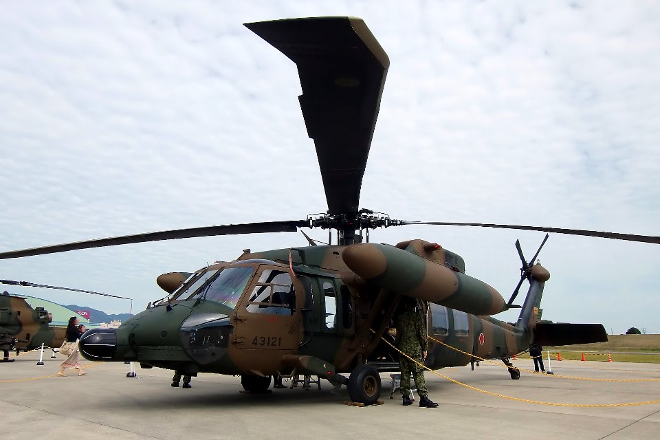 JGSDF UH-60JA metabaru 20121013 133836