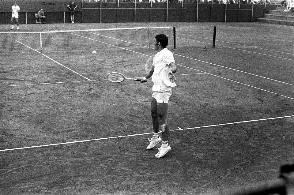 John Newcombe in actie, Bestanddeelnr 922-6012