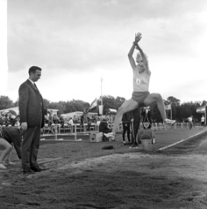Jeugdkampioenschappen atletiek te Rotterdam. Horden Heren, Bestanddeelnr 916-6578