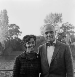 John Glenn en zijn echtgenote Anna Margaret Castor, Bestanddeelnr 918-2888