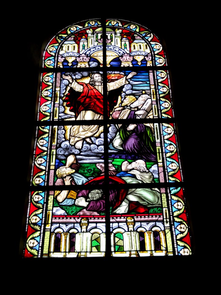Jeumont (Nord, Fr) Église St.Martin, vitrail 05 La transfiguration