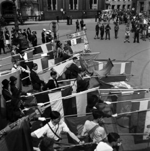 Jeugddemonstratie op de Dam te Amsterdam, Bestanddeelnr 900-3101