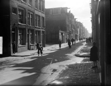 Jeugd in Jordaan tijdens paasvakantie, Bestanddeelnr 904-4929