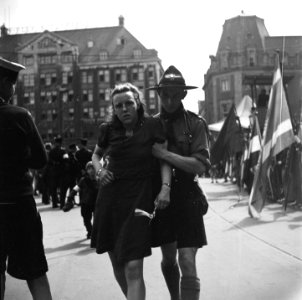 Jeugddemonstratie op de Dam te Amsterdam, Bestanddeelnr 900-3083