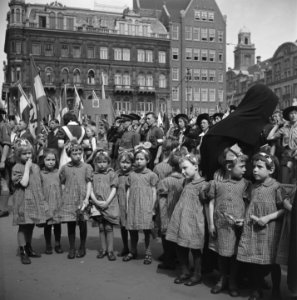 Jeugddemonstratie op de Dam te Amsterdam, Bestanddeelnr 900-3084