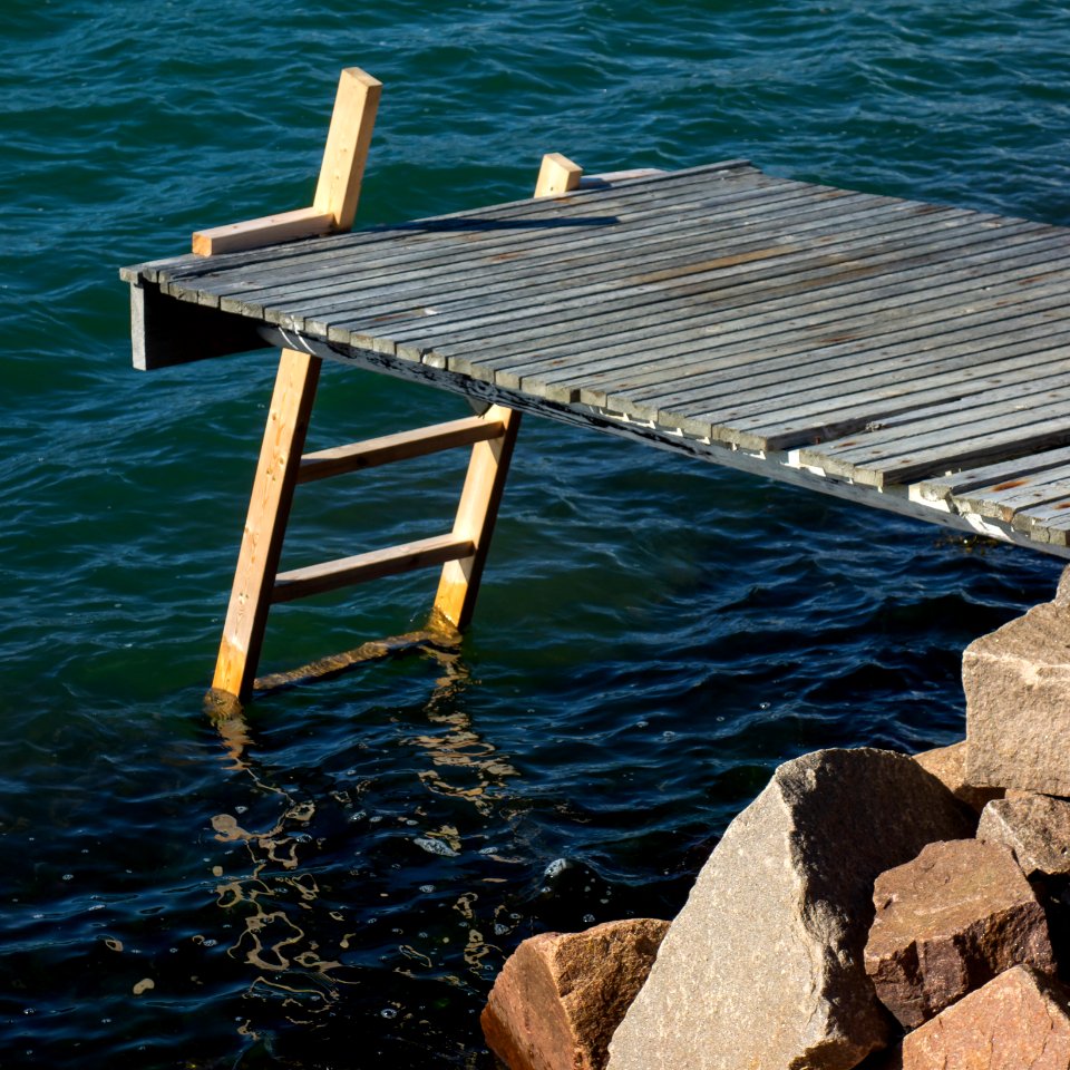 Jetty with ladder in Loddebo
