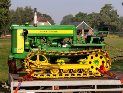John Deere 420-1