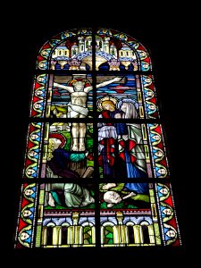 Jeumont (Nord, Fr) Église St.Martin, vitrail 06 La crucifixion