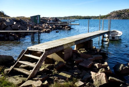 Jetty with steps at Loddebo side view
