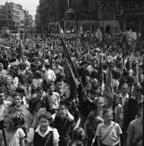 Jeugddemonstratie op de Dam te Amsterdam, Bestanddeelnr 900-3094