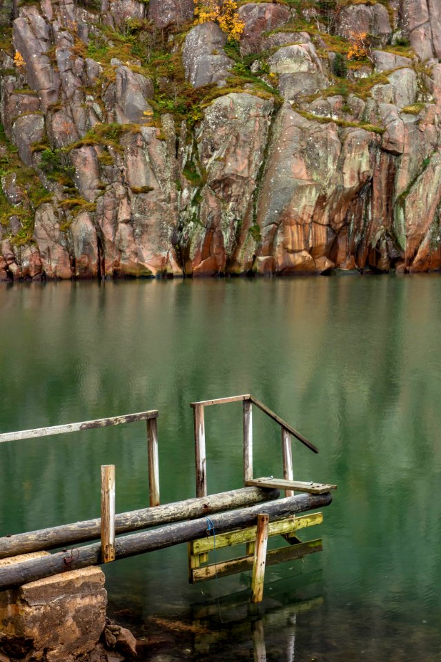 Jetty in Loddebo in the rain 2