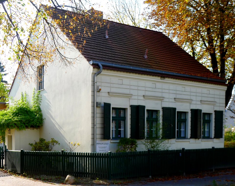 Johannisthaler Chaussee 439 (Berlin-Buckow)
