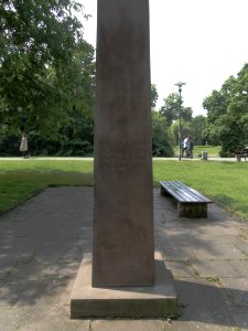 Johann-Heinrich-Merck-Denkmal, Darmstadt (Rückseite) by DaB