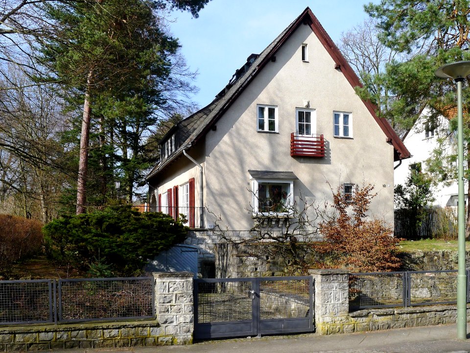 Johannesburger Allee 12 (Berlin-Westend)