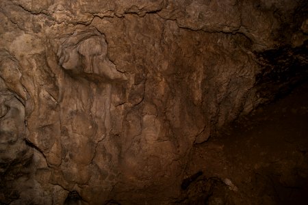 Kälberschlaghöhle (A 14) 69