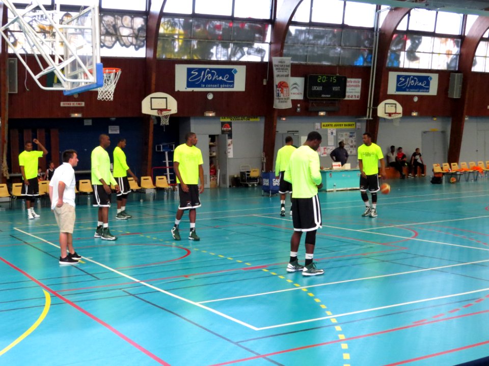 Juvisy - Cleveland State Vikings - 02 - Echauffement
