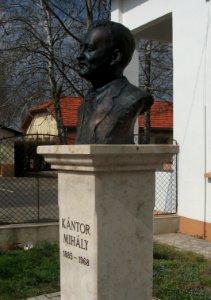 Kántor Mihály mellszobra Cigándon