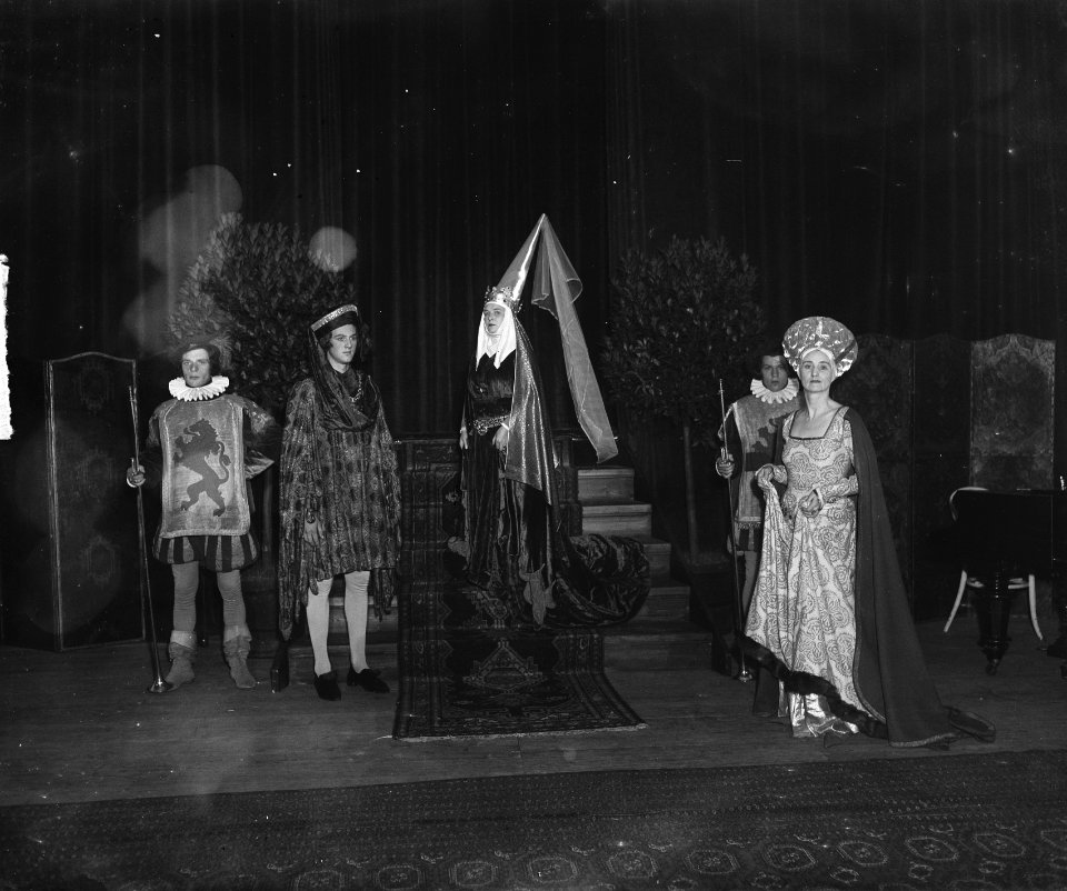 Juwelen- en modeshow in het Kurhaus, Bestanddeelnr 903-0289