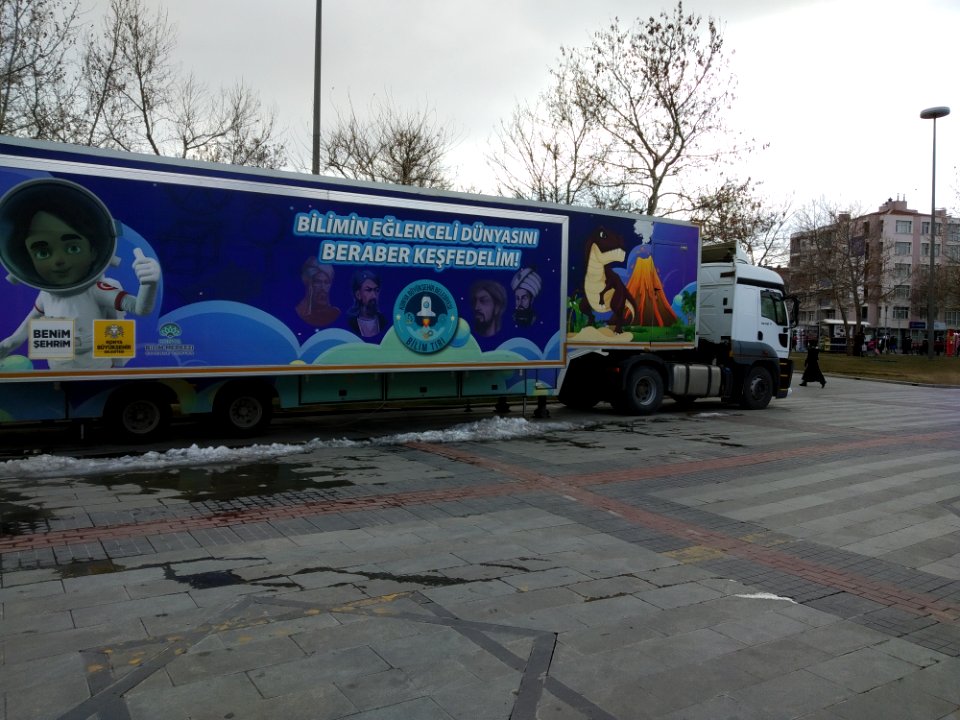 Kültürpark Ford Cargo TIR'da Bilim Merkezi reklamı