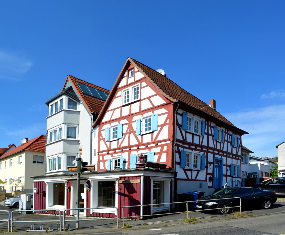 Köppern, Köpperner Straße 111 (1)
