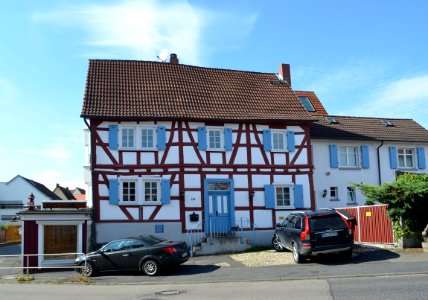 Köppern, Köpperner Straße 111