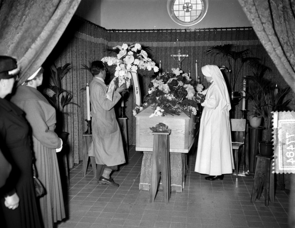 Jungschläger opgebaard in Maastricht. Chapel Ardente, Bestanddeelnr 907-7484