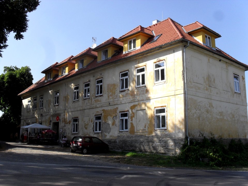 KADOV - základní škola