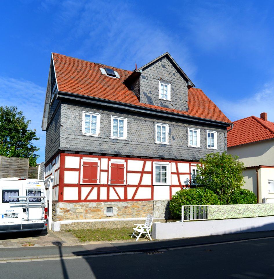 Köppern, Zum Köpperner Tal 6